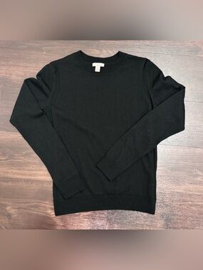 GAP Black Women's Crewneck merino wool Sweater